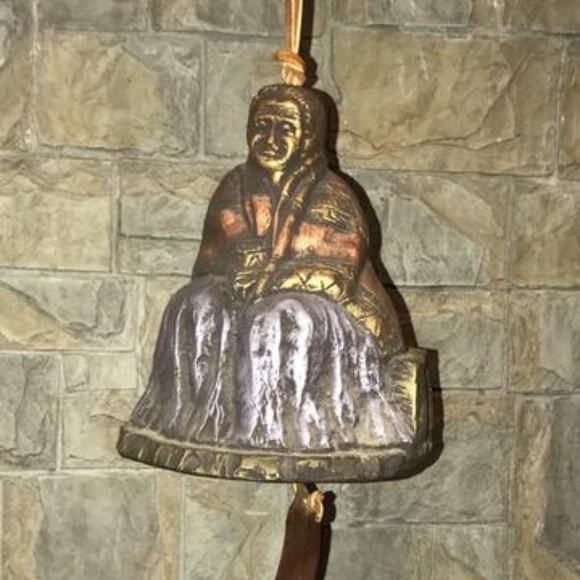 VINTAGE INDIAN WOMAN HANGING BELL WIND CHIMES - Picture 2 of 3